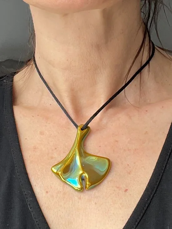 Zsolnay Hungary Eosin Ginkgo Leaf Pendant Necklace - Iridescent Green Gold - Picture 6 of 12